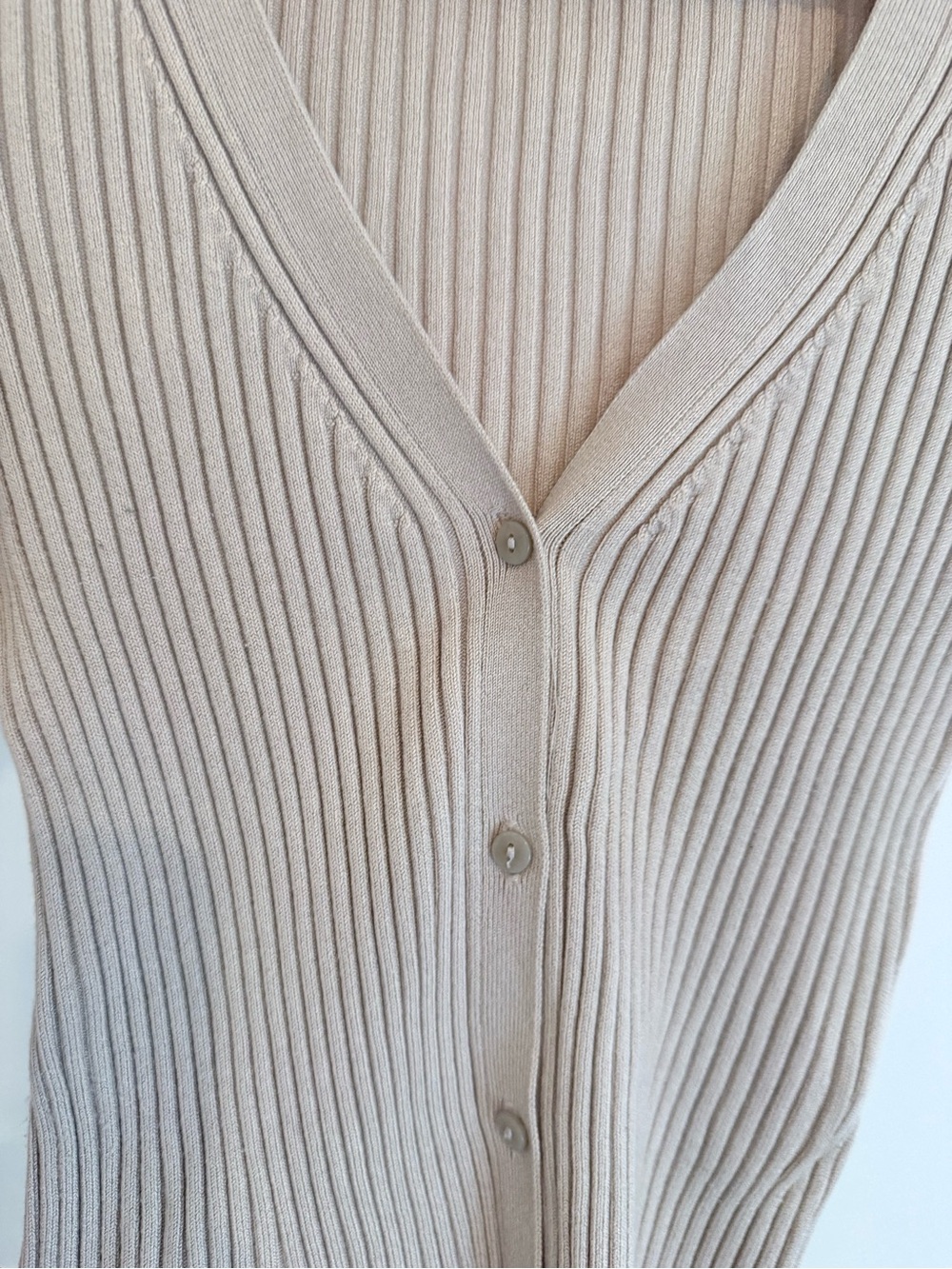 H&M Ribbed V-Neck Button-Front Cardigan - Taupe - Picture 4 of 5
